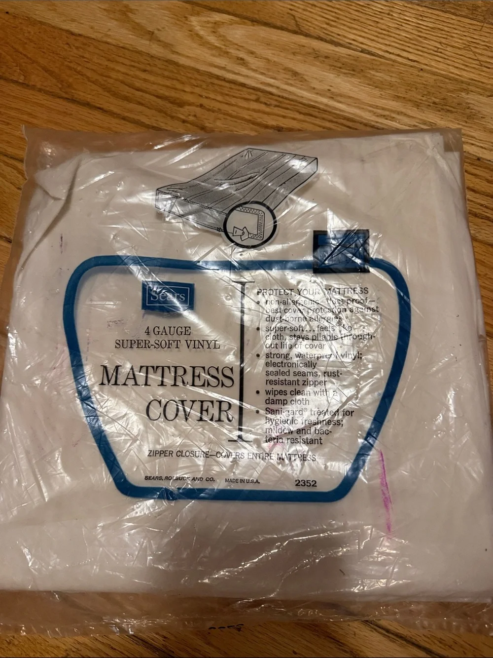 NWT Sears White Twin Sz Mattress Cover, Zipper Closure, 4 Gauge Super Soft Vinyl